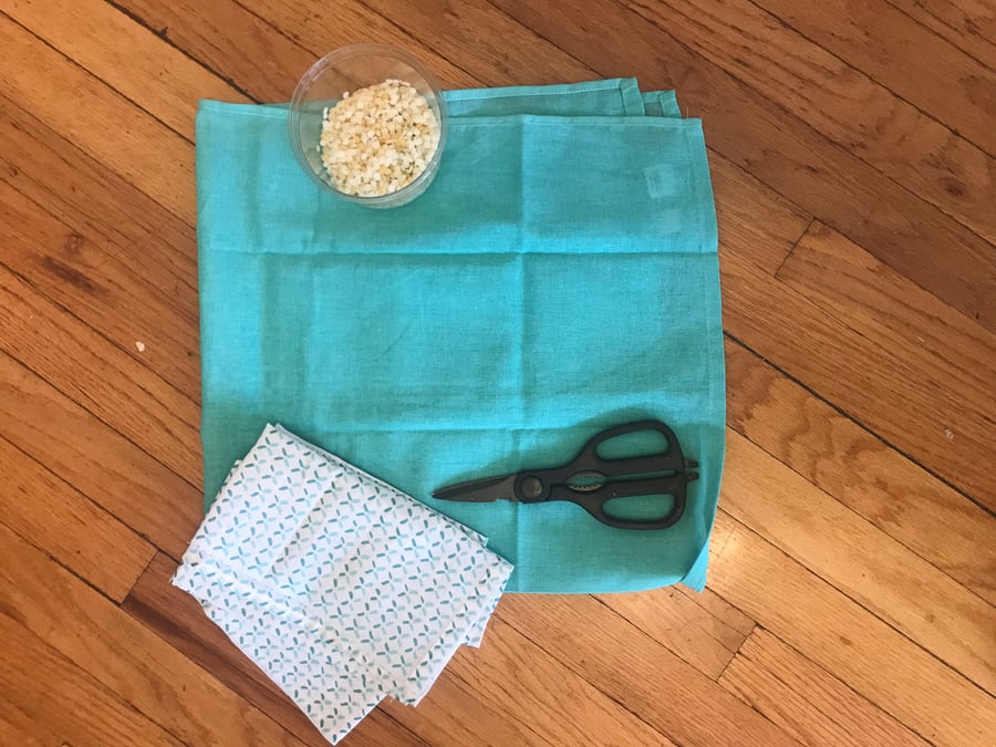 Make Reusable Beeswax Cloths for your Kitchen